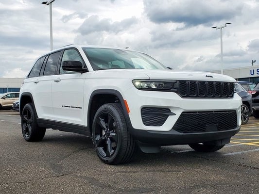 2023 Jeep Grand Cherokee Altitude in Southfield, MI - Work With Me Dave