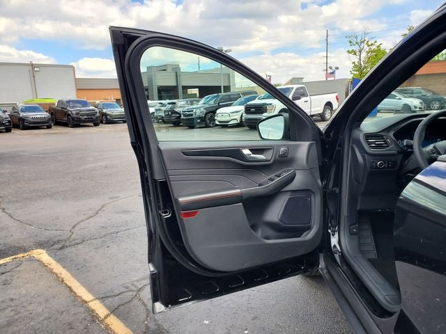 2024 Ford Escape ST-Line Elite