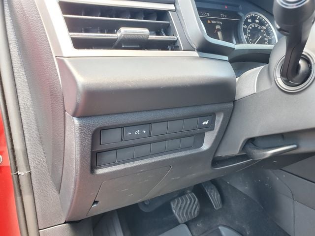 2024 Mitsubishi Outlander SE Black Edition w/Pano Roof