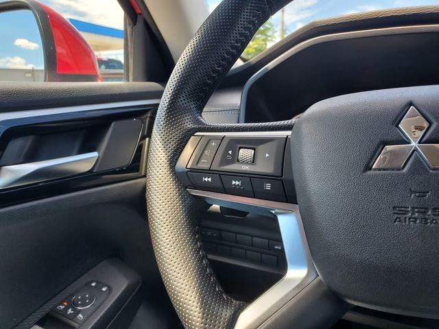 2024 Mitsubishi Outlander SE Black Edition w/Pano Roof
