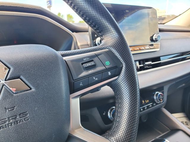2024 Mitsubishi Outlander SE Black Edition w/Pano Roof