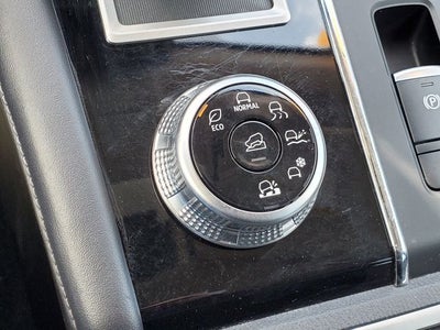 2024 Mitsubishi Outlander SE Black Edition w/Pano Roof