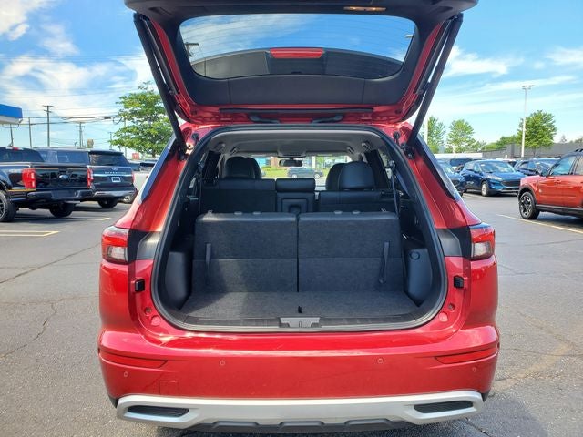 2024 Mitsubishi Outlander SE Black Edition w/Pano Roof