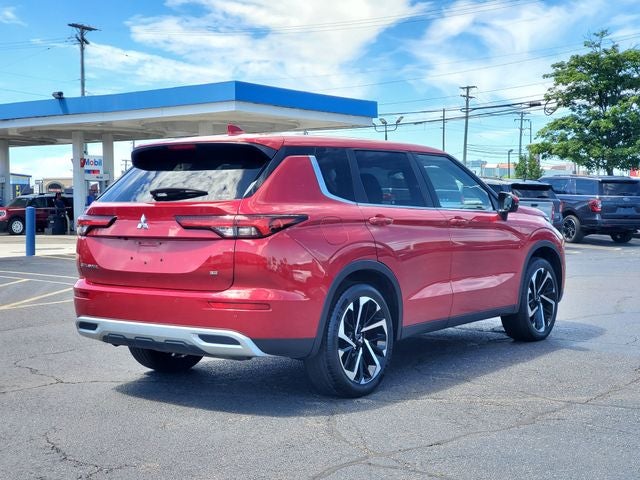 2024 Mitsubishi Outlander SE Black Edition w/Pano Roof