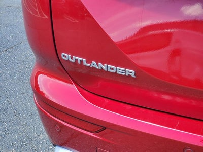 2024 Mitsubishi Outlander SE Black Edition w/Pano Roof