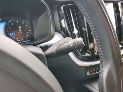 2020 Volvo XC60 T5 Momentum