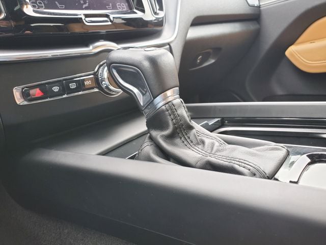 2020 Volvo XC60 T5 Momentum