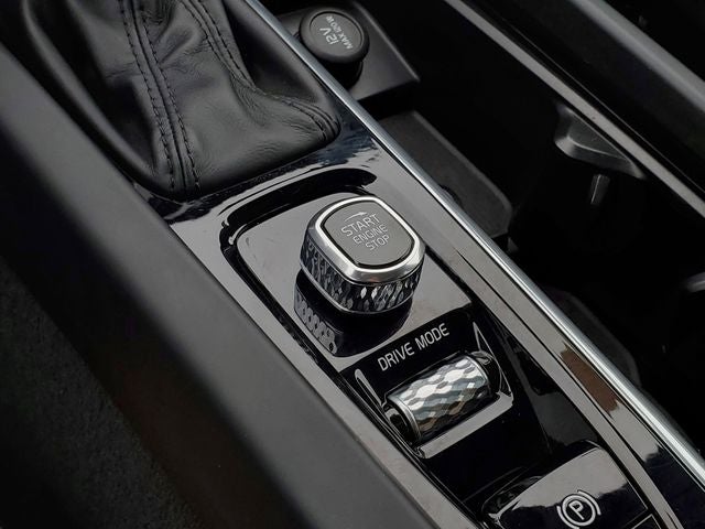 2020 Volvo XC60 T5 Momentum